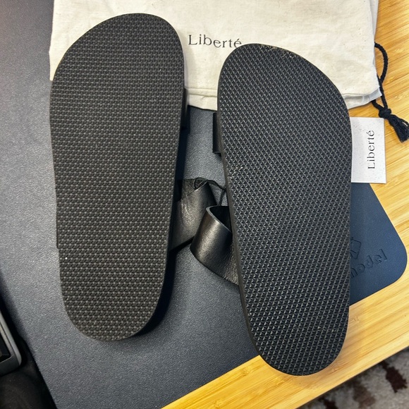 NWT Liberté Amalfi Black Leather Double-Strap Women's Slide Sandals - Picture 2 of 6